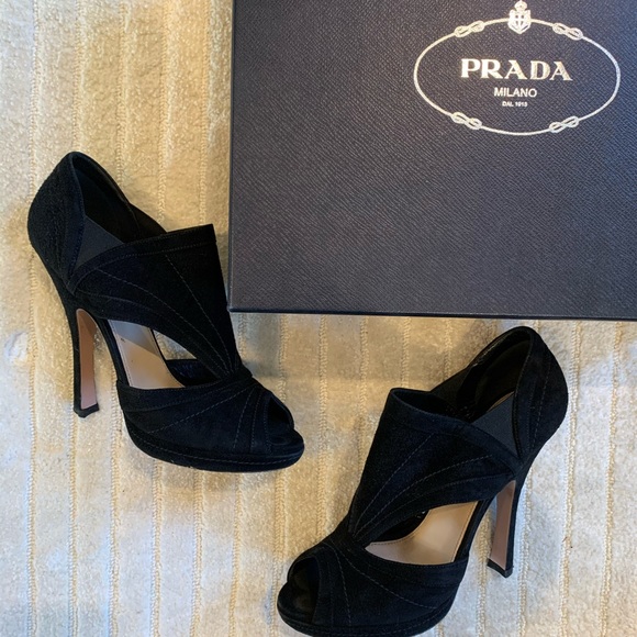 Prada Shoes - Prada Camoscio Nero suede heels